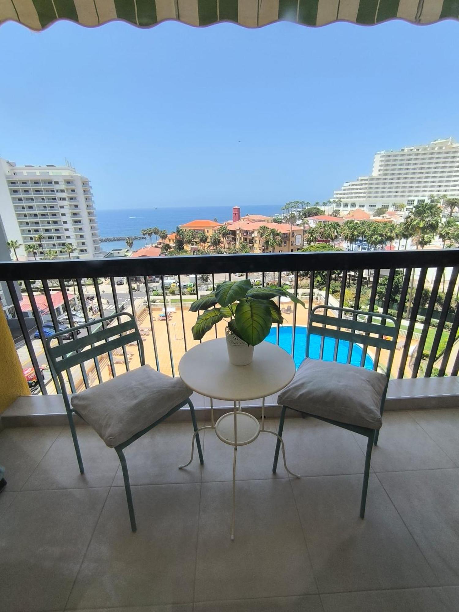 Americas First Line & Ocean View Apartmán *